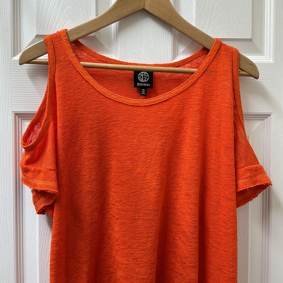 Bobeau Cold Shoulder Top - Picture 5 of 13